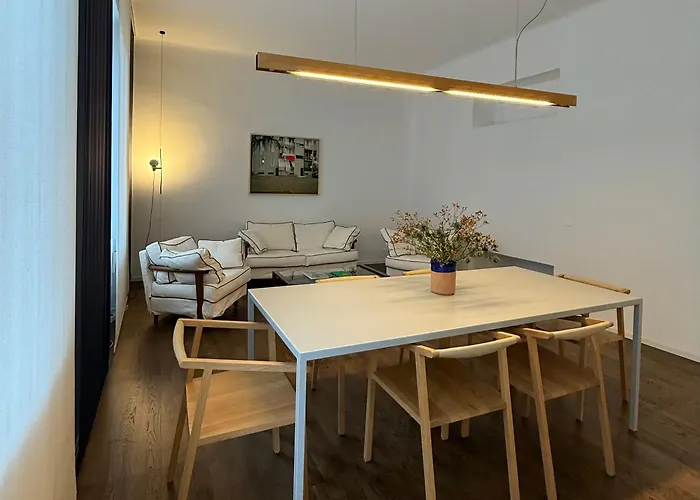 Lesones Apartment Milan