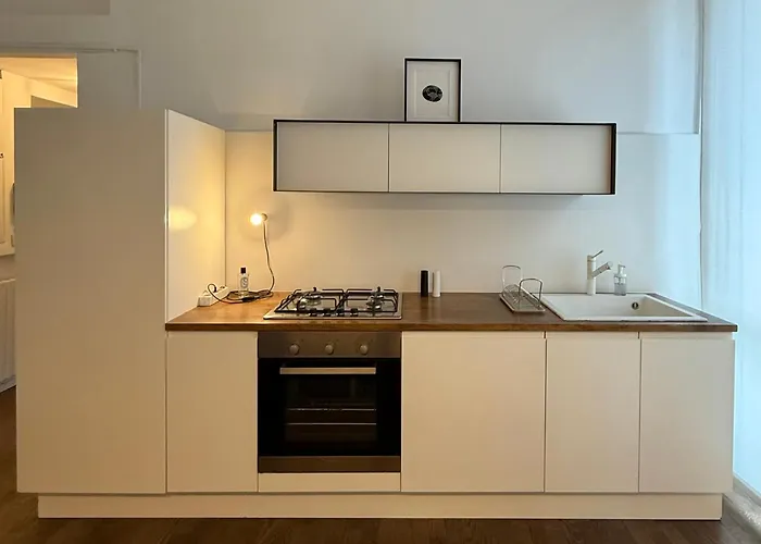 Lesones Apartment Milan
